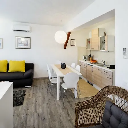 Apartment Royal Family Ljubljana